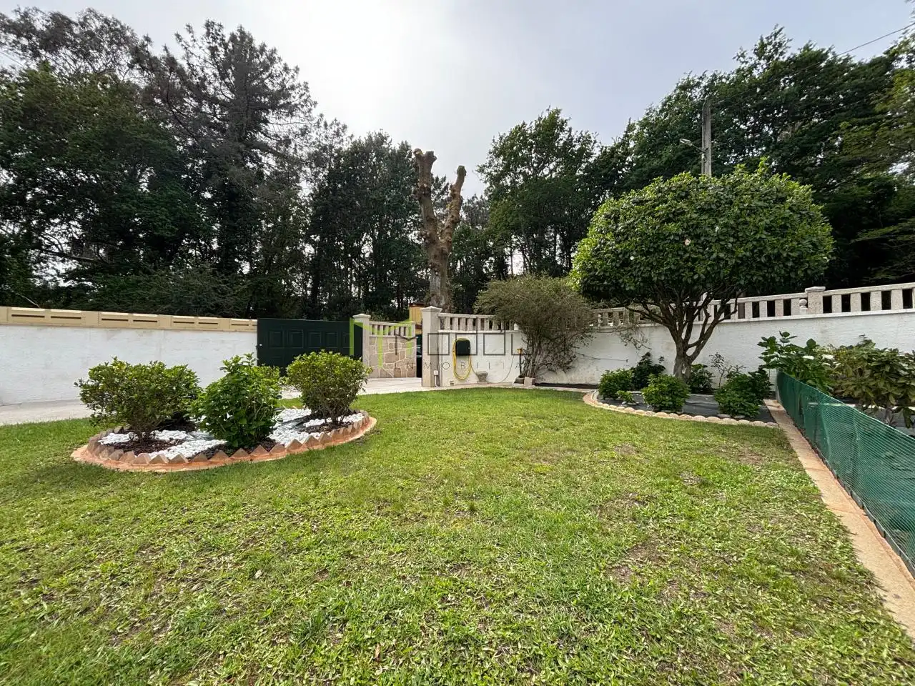 Jardín de Casa o chalet en venta en Ames con Calefacción, Jardín privado y Parquet