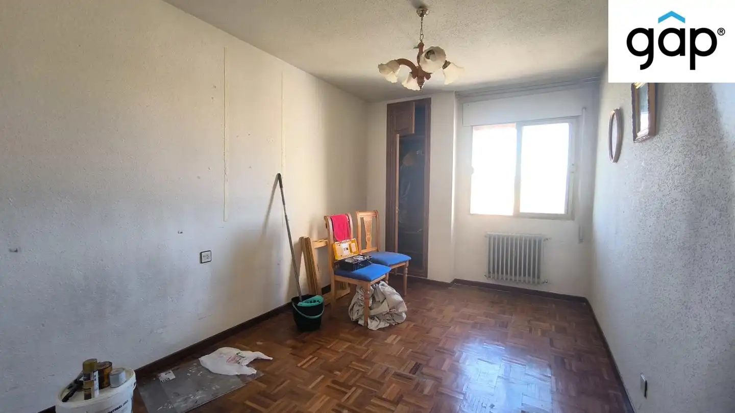 Bedroom of Flat for sale in Cuenca  with Air Conditioner, Heating and Terrace