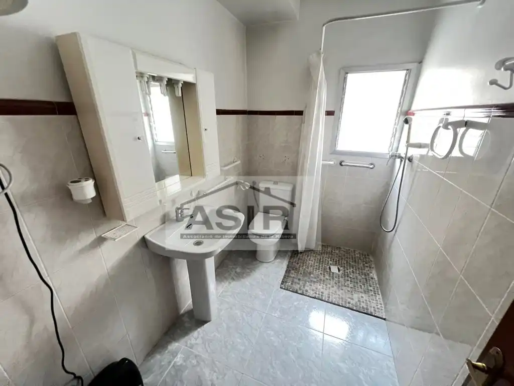 Bathroom of Houses for rent in Alzira  with Terrace