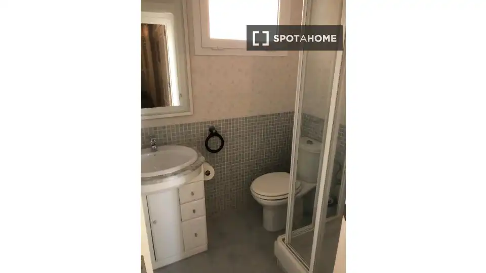 Bany de Apartament per a compartir en Dénia amb Aire condicionat, Calefacció i Terrassa