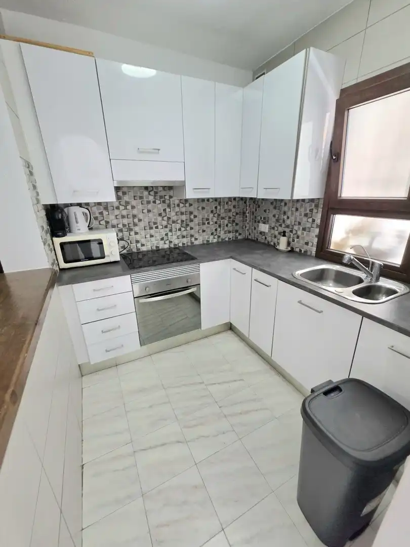 Cuina de Dúplex en venda en Torrevieja amb Aire condicionat, Terrassa i Moblat