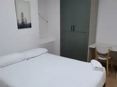 Habitación de Piso de alquiler en Santander con Amueblado y Balcón