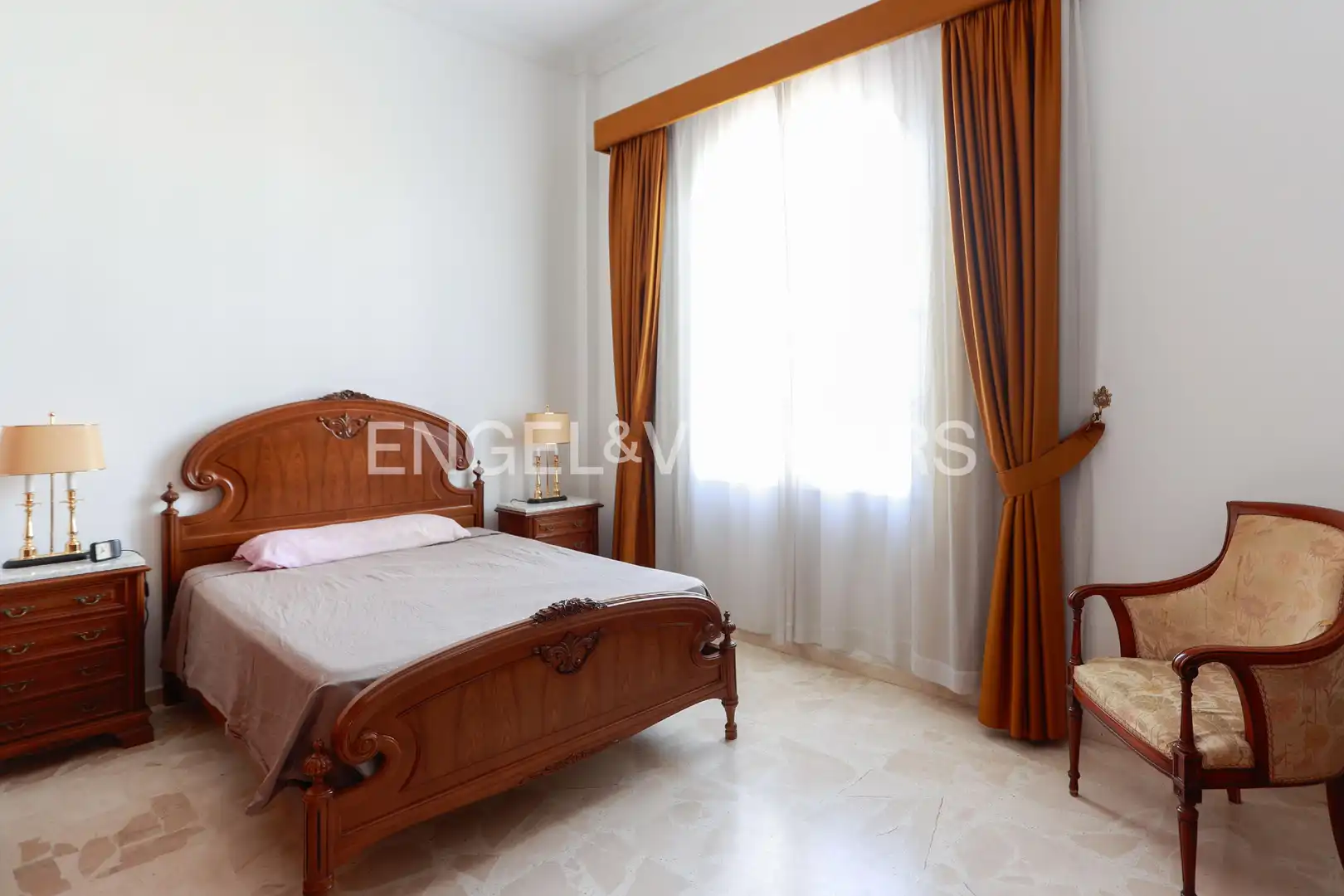 Habitación de Casa o chalet en venta en Los Palacios y Villafranca con Aire acondicionado, Calefacción y Jardín privado