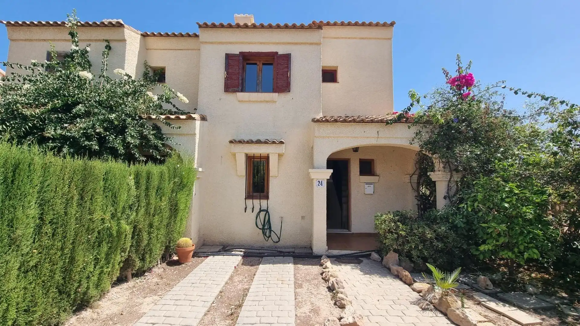 Villa con piscina in vendita a Avenida Avenida Escandinàvia, imagen 2