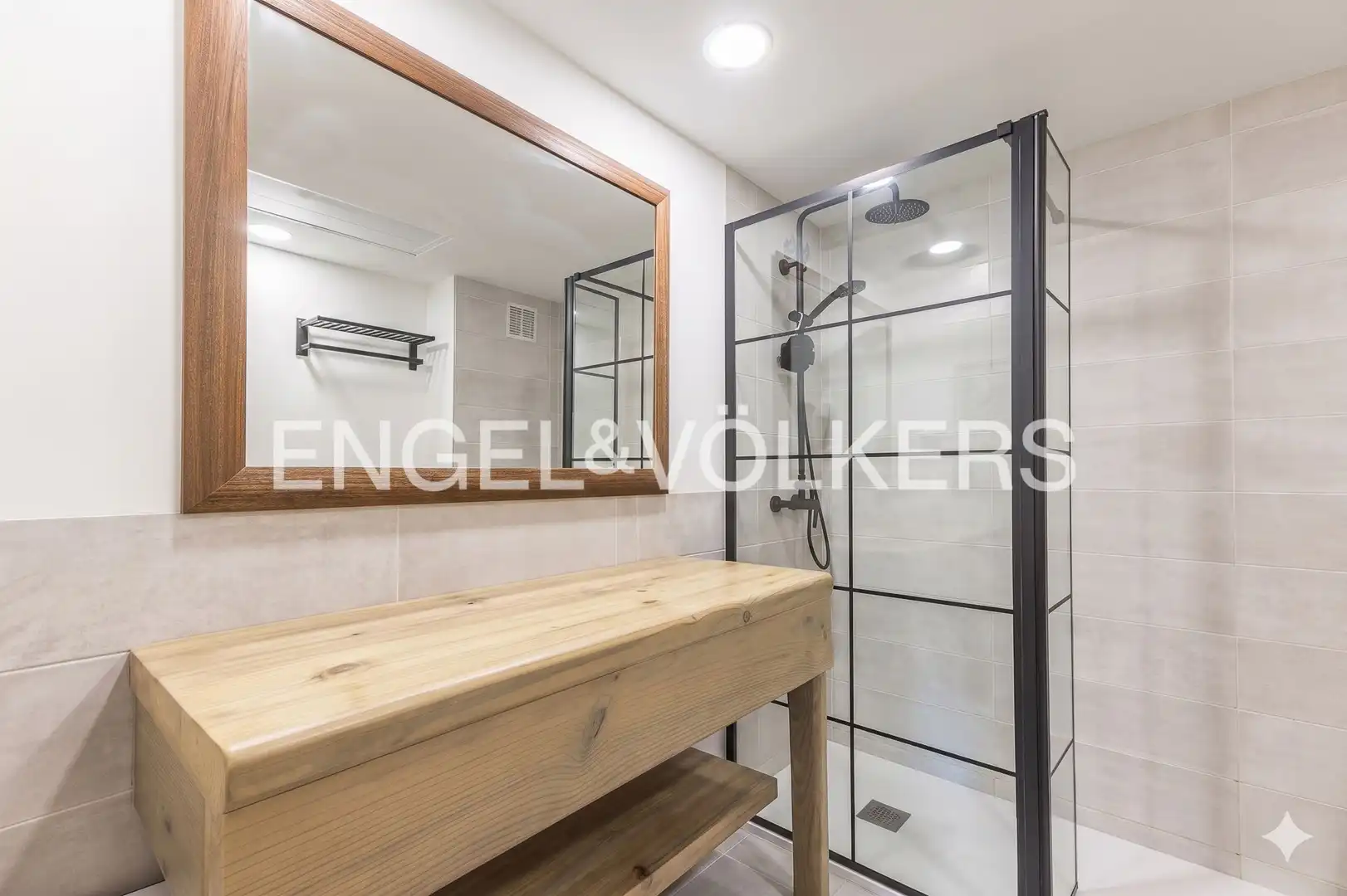 Bathroom of Duplexes for sale in Castelldefels  with Air Conditioner, Heating and Terrace