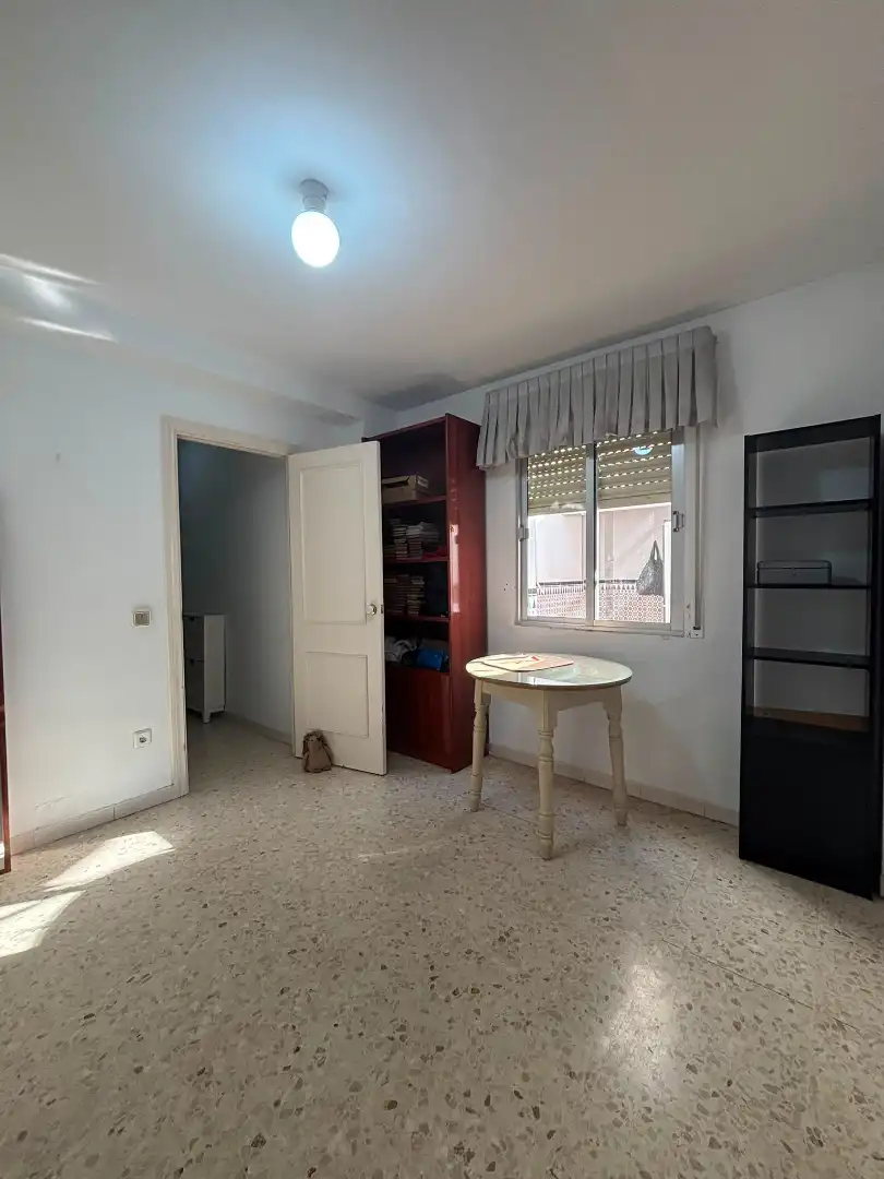 Dormitori de Pis en venda en Los Palacios y Villafranca amb Aire condicionat, Traster i Balcó
