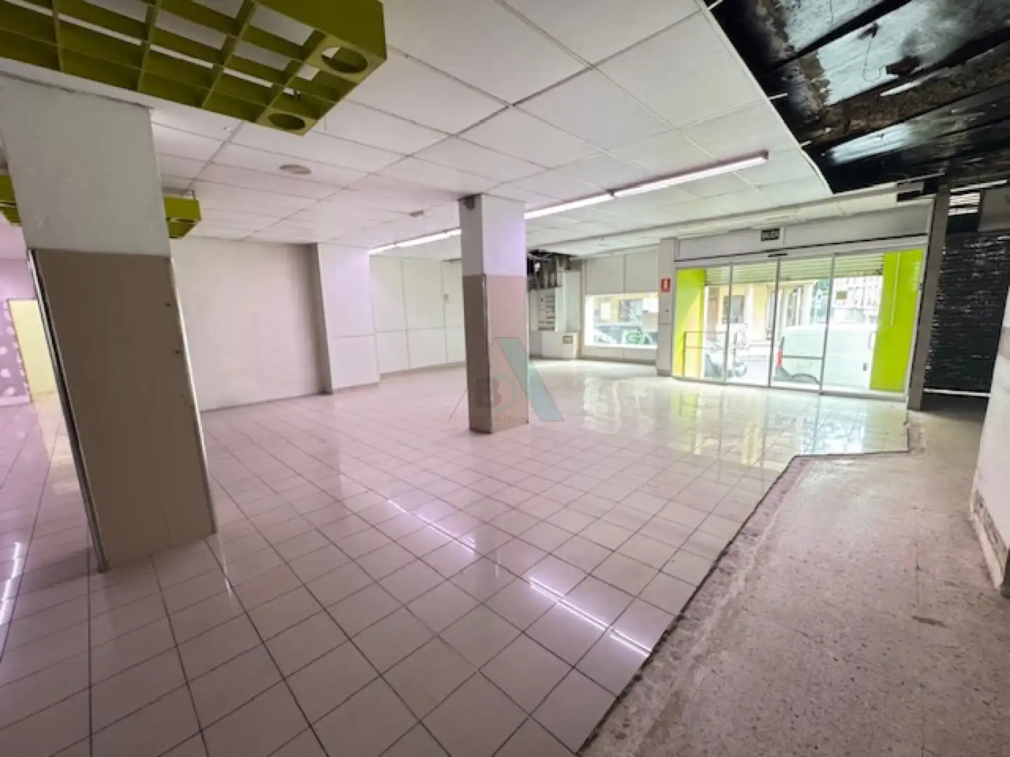 Business premises to rent in Llanes - Román Romano, imagen 9