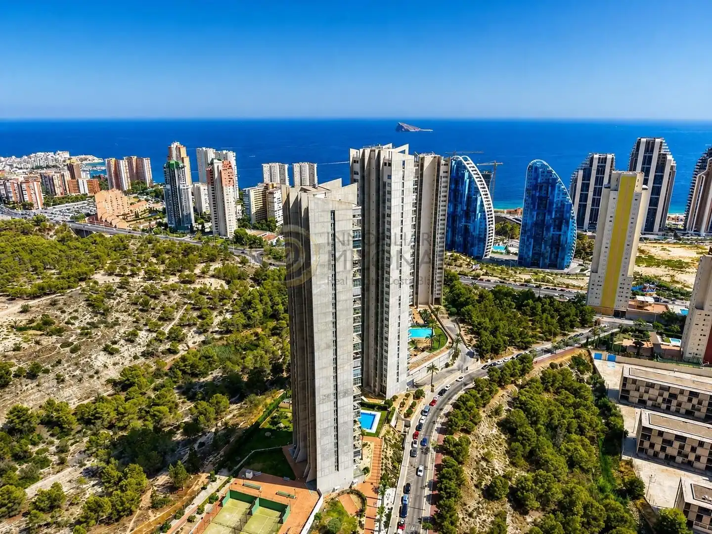 Apartamento con piscina en venta en Via Parque, imagen 2