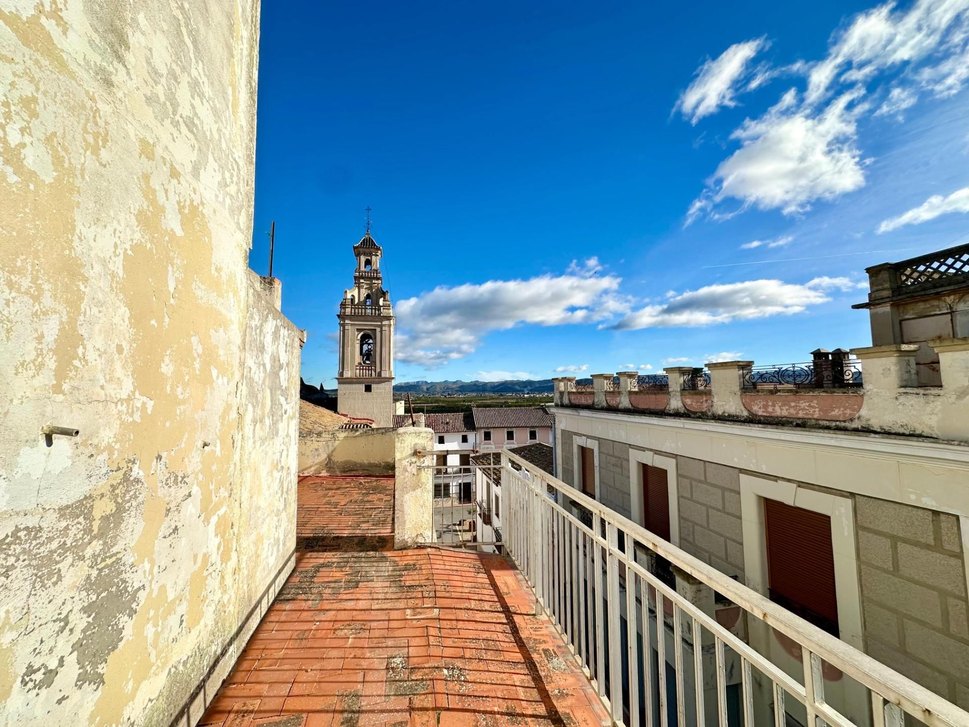 Vista exterior de Ático en venta en L'Énova con Terraza y Balcón