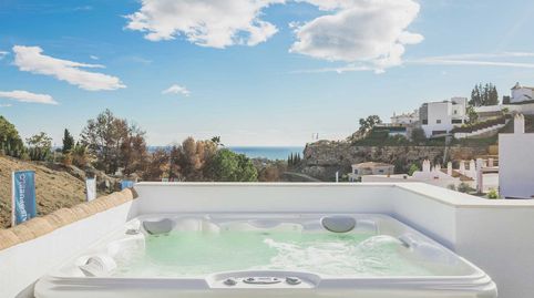 Apartamento en venta en Benahavis