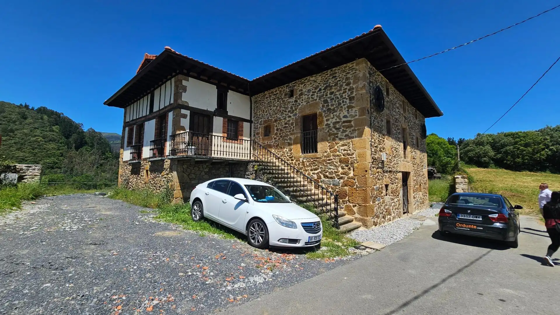 Vista exterior de Casa o chalet en venta en Sopuerta con Jardín privado, Trastero y Balcón