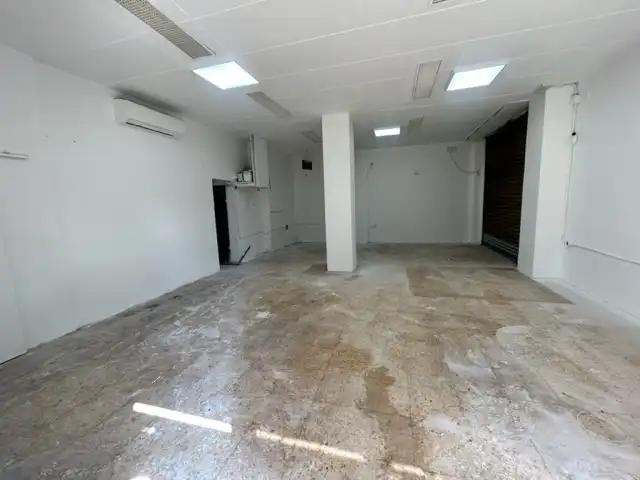 Local de alquiler en L'Hospitalet de Llobregat con Alarma