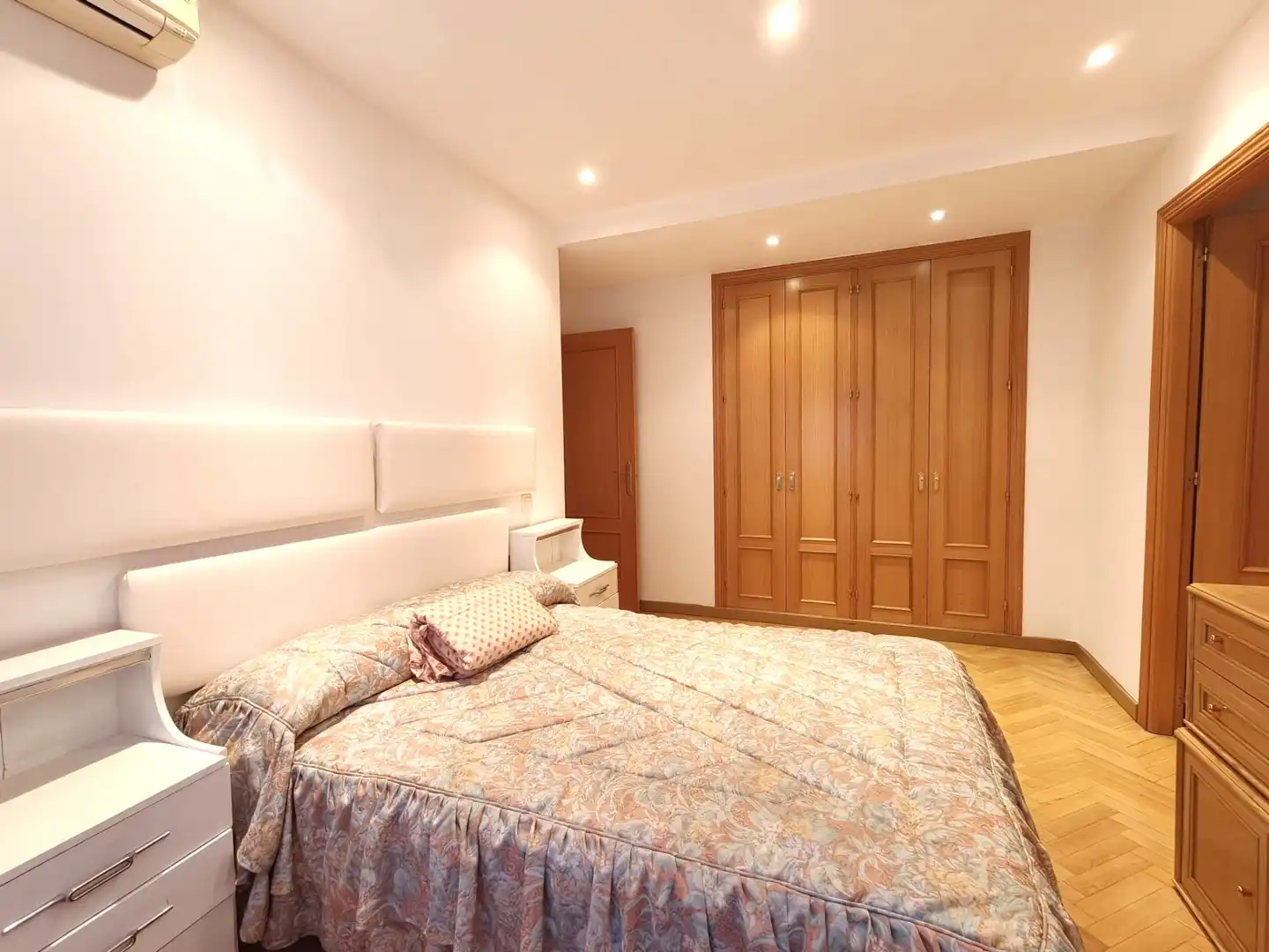 Schlafzimmer von Wohnung zum Verkauf in Madrid mit Klimaanlage, Heizung und Abstellraum