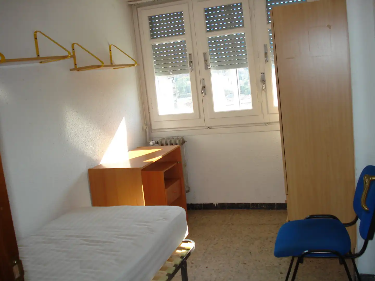 Habitación de Piso de alquiler en Zaragoza con Calefacción, Parquet y Amueblado