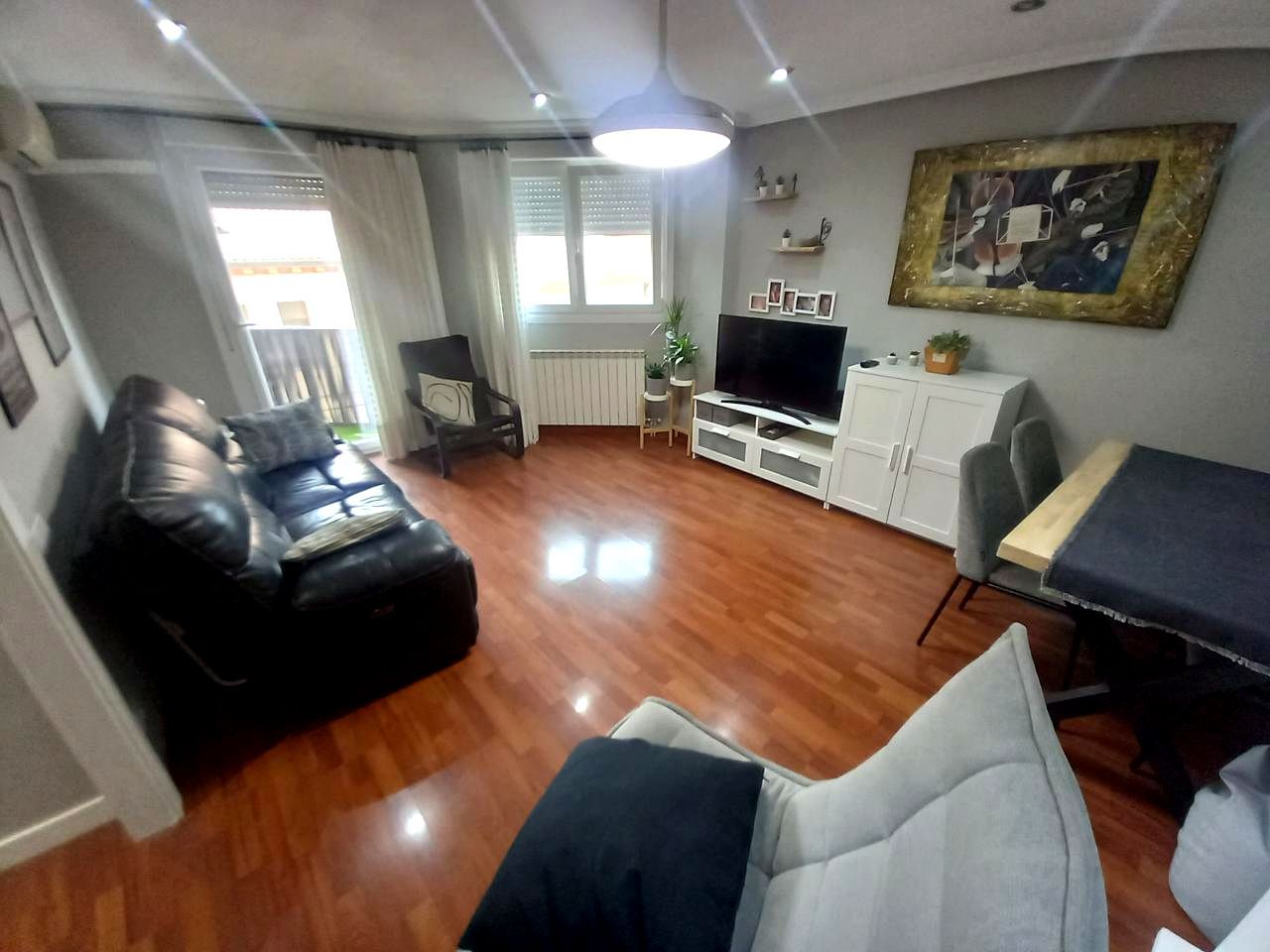 Living room of Flat for sale in  Zaragoza Capital  with Air Conditioner, Heating and Storage room