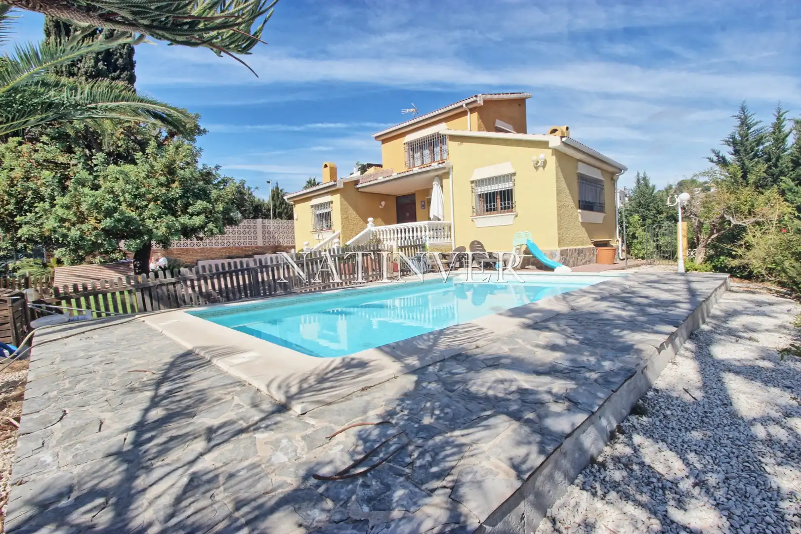 Houses for sale in Calle Rodeo, Cerrado de Calderón - Hacienda Paredes