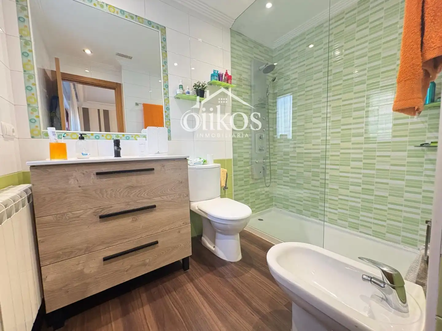 Baño de Casa adosada en venta en Salamanca con Calefacción y Balcón