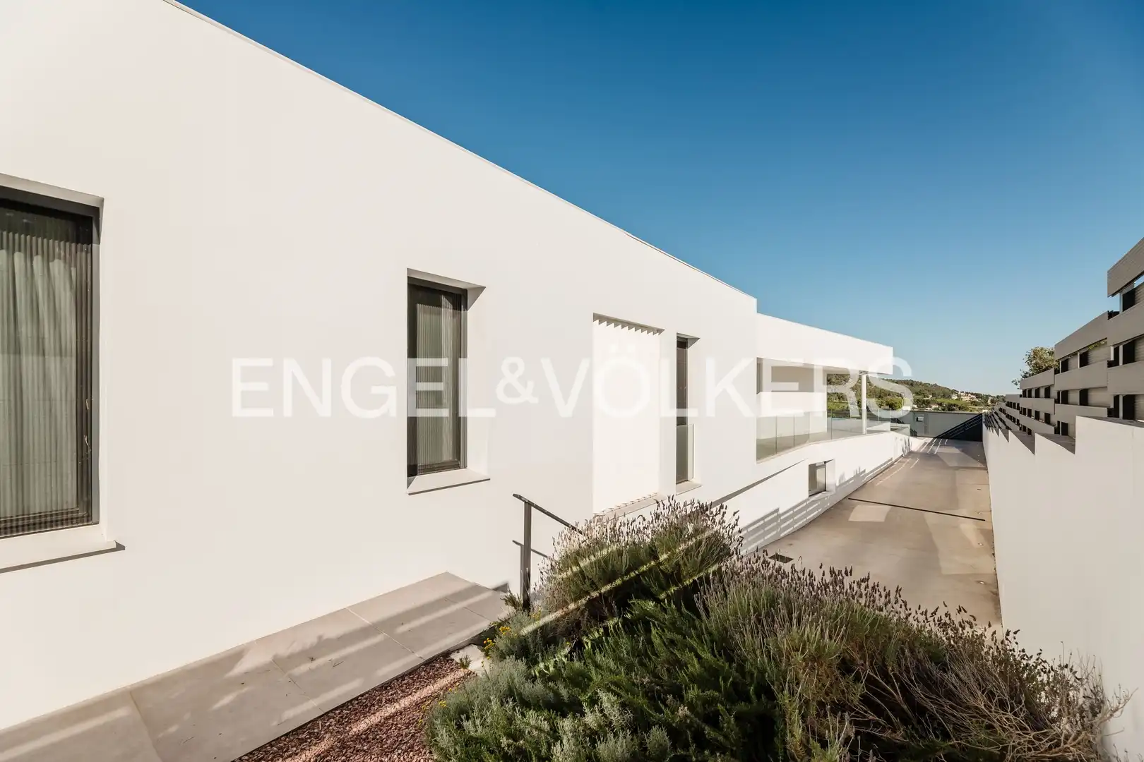 Vista exterior de Casa o xalet en venda en Náquera amb Aire condicionat, Calefacció i Jardí privat
