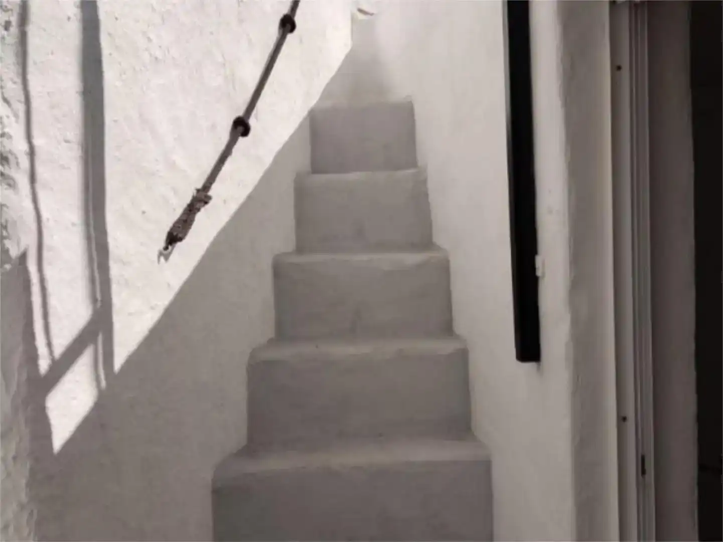 Casa adosada en venda en Yunquera amb Moblat i Balcó
