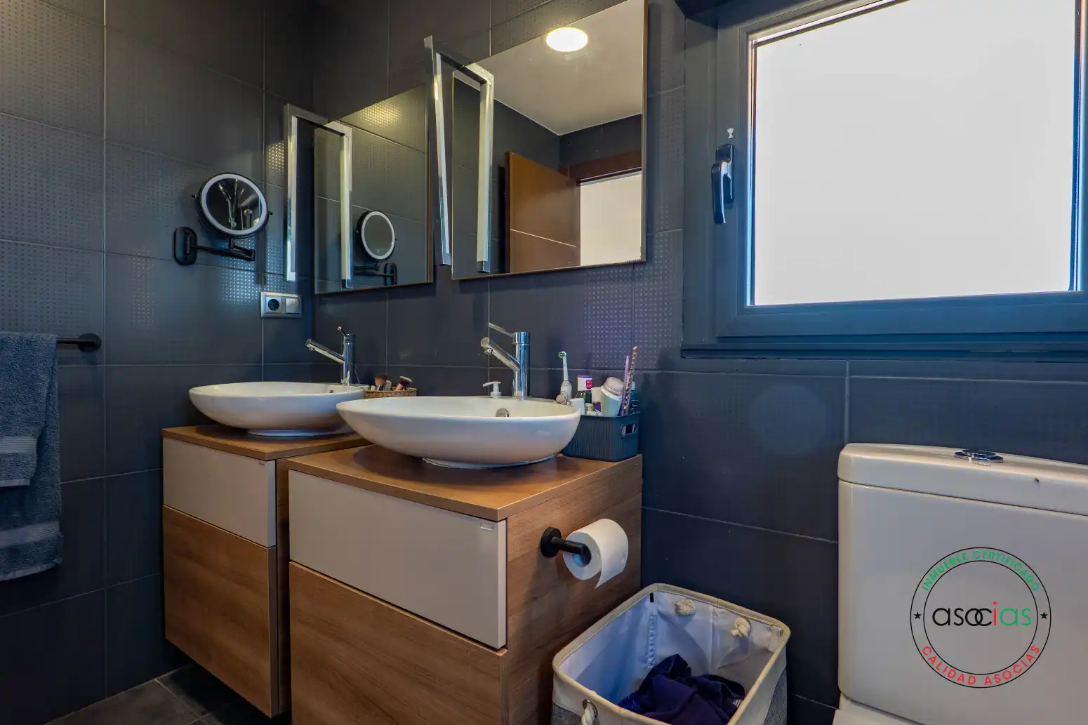 Baño de Casa o chalet en venta en Gijón  con Calefacción, Jardín privado y Terraza
