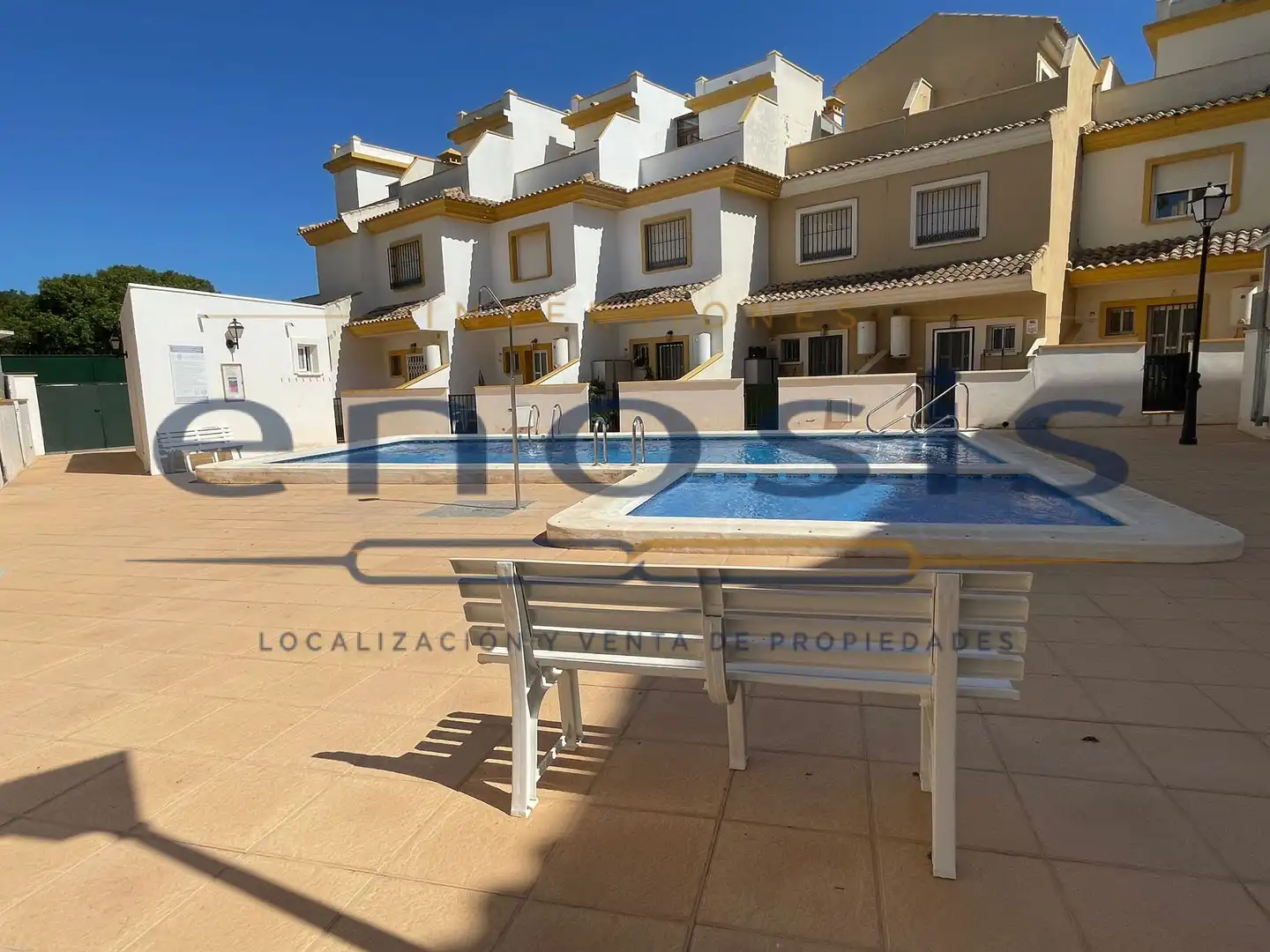 Schwimmbecken von Einfamilien-Reihenhaus zum Verkauf in Torre-Pacheco mit Klimaanlage, Terrasse und Möbliert