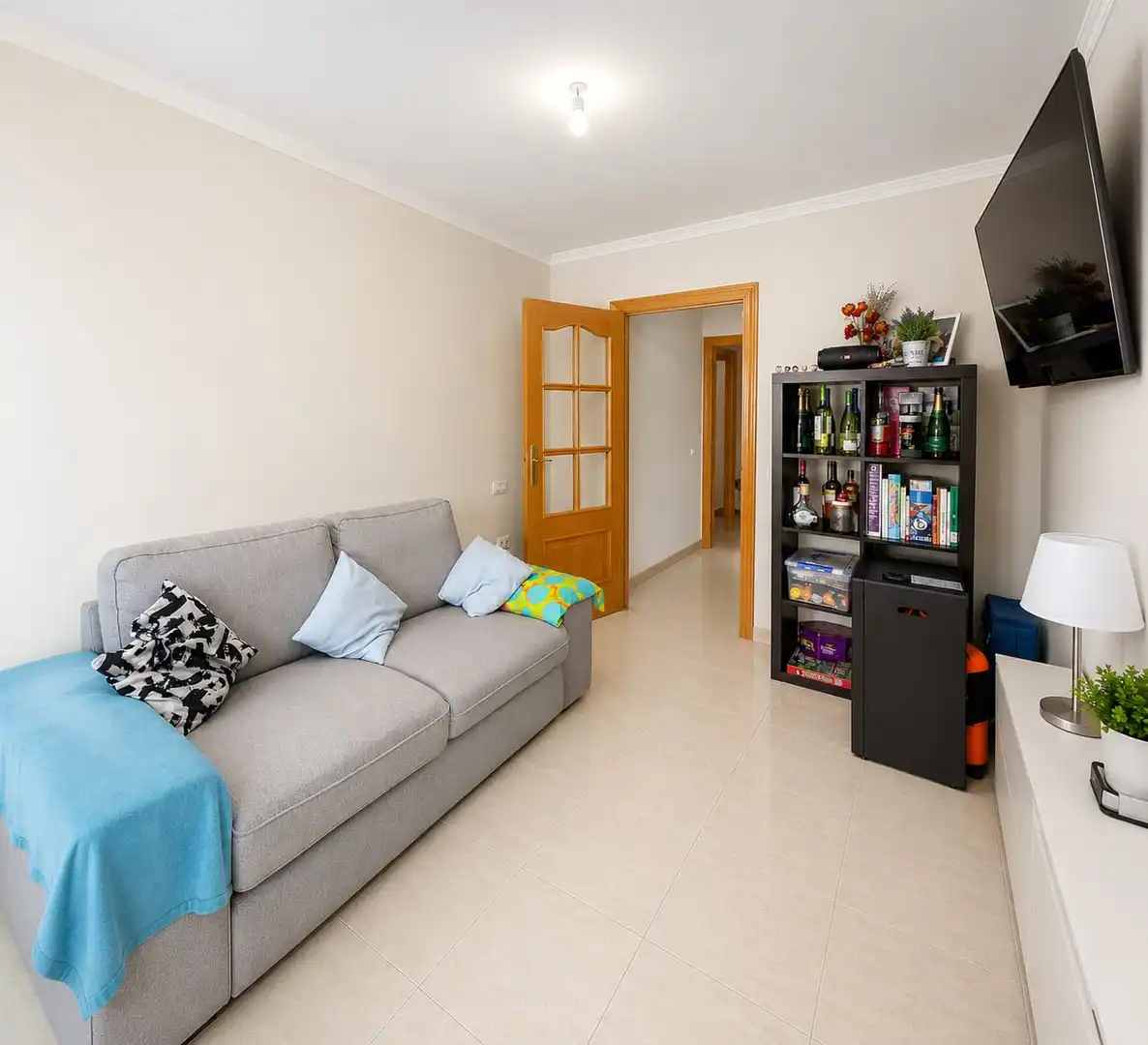 Living room of Flat for sale in Parla  with Air Conditioner, Heating and Balcony