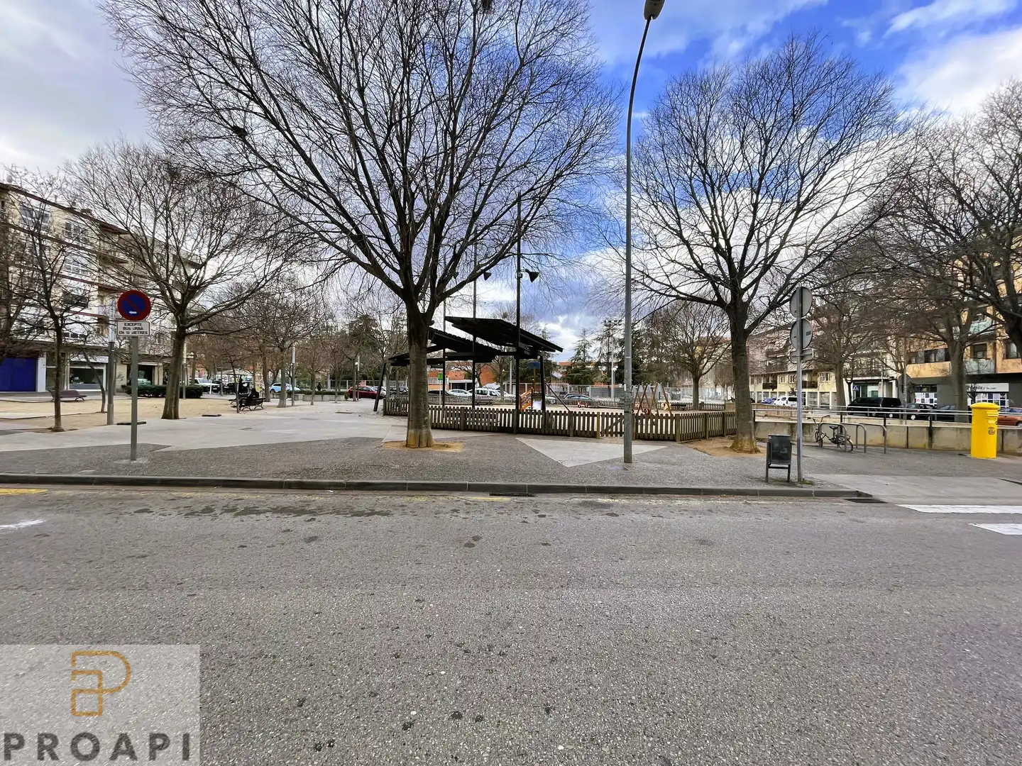 Local comercial en alquiler en Eixample Sud – Migdia, imagen 2
