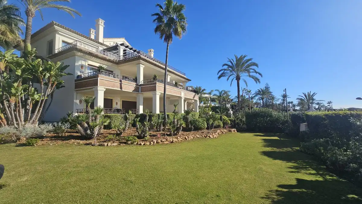 Garden of Flat for sale in Marbella  with Terrace, Storage room and Swimming Pool