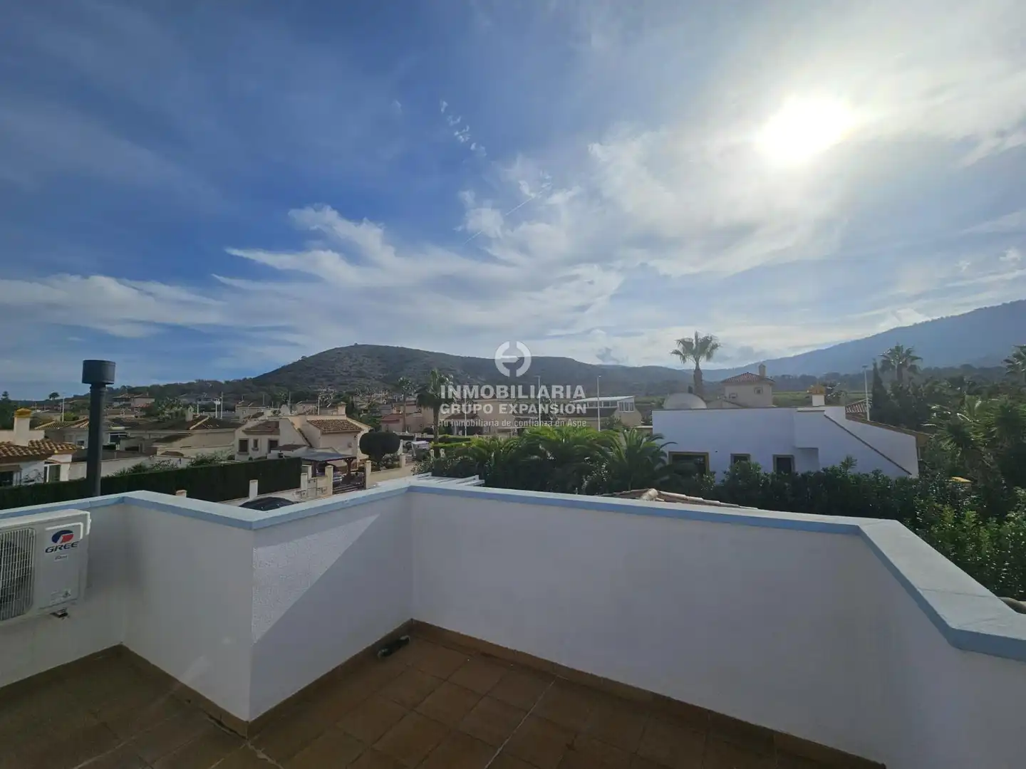 Vista exterior de Casa o chalet en venta en Hondón de las Nieves / El Fondó de les Neus con Aire acondicionado, Calefacción y Jardín privado