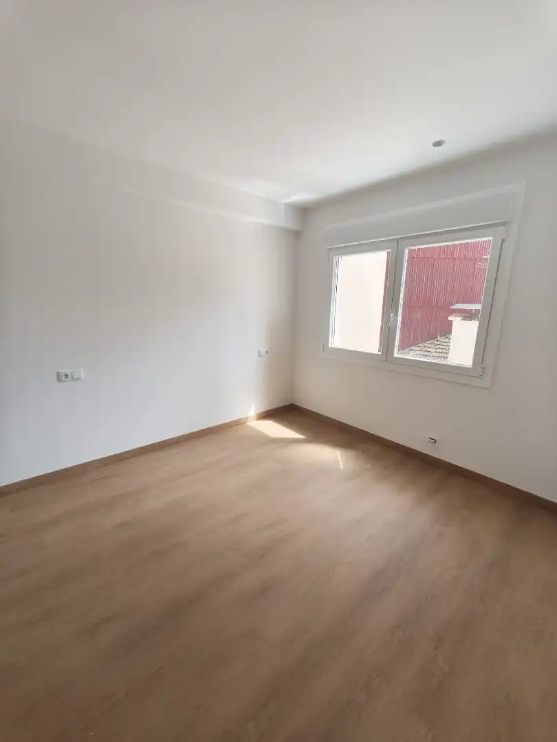 Schlafzimmer von Wohnung zum Verkauf in Ourense Capital  mit Heizung, Parkett und Ofen