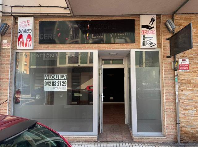 Local comercial en Alquiler en Calle ANDALUCIA, 8 en Los Corrales de Buelna