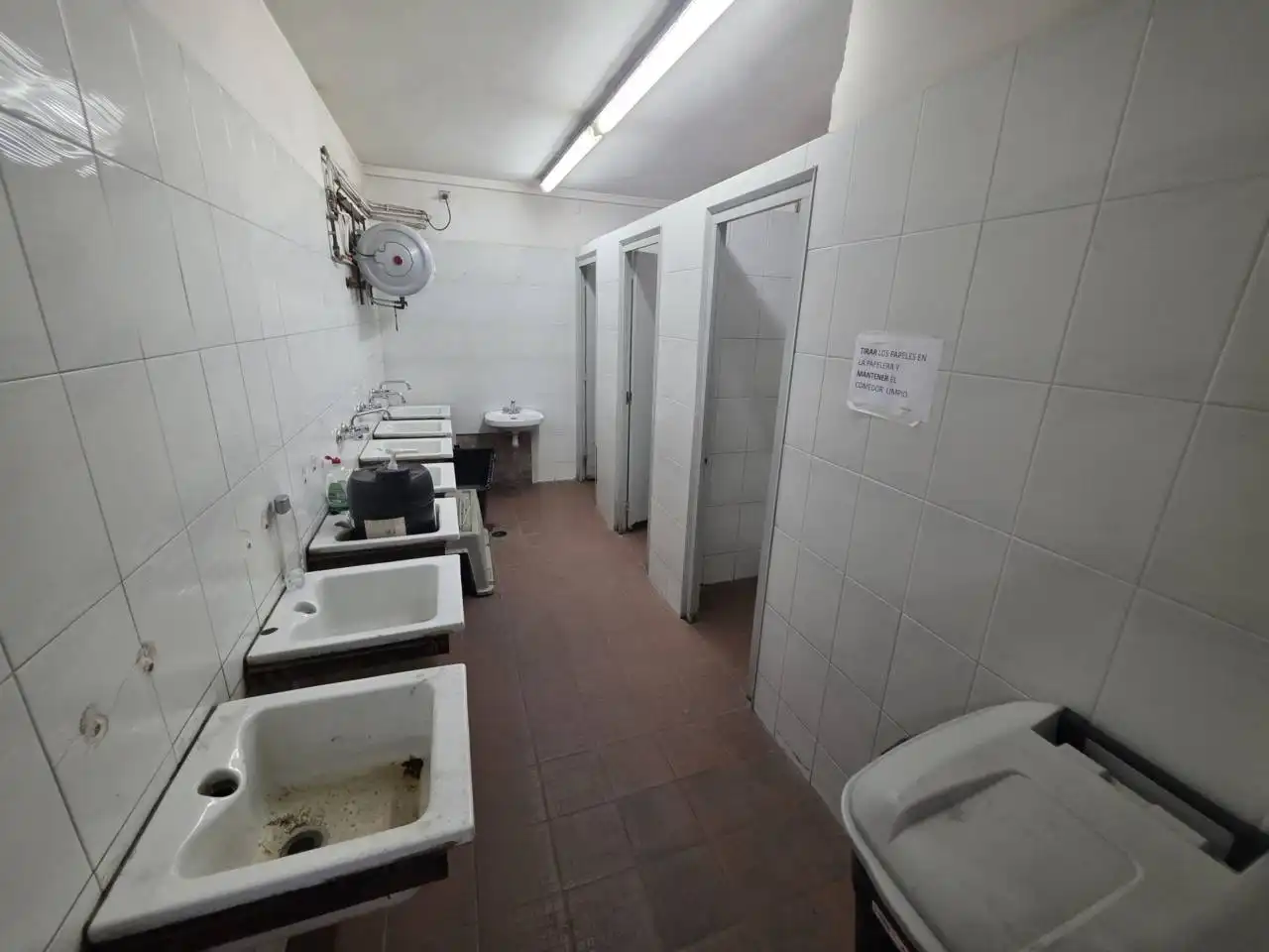 Baño de Nave industrial en venta en Manresa