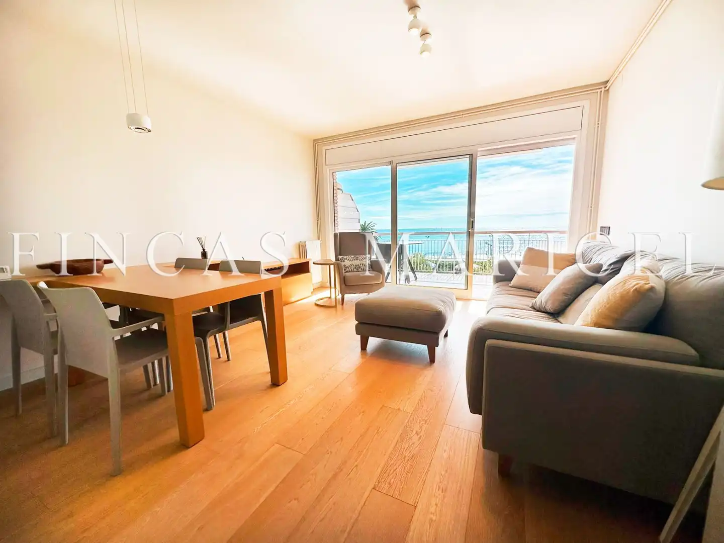 Sala de estar de Piso en venta en Can Girona - Terramar - Vinyet