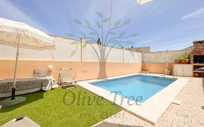 Swimming pool of Single-family semi-detached for sale in Eivissa