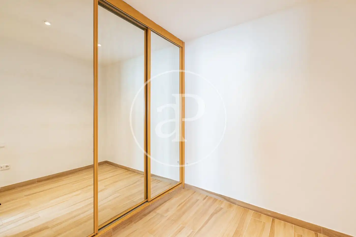 Bedroom of Flat for rent in Madrid  with Air Conditioner and Heating