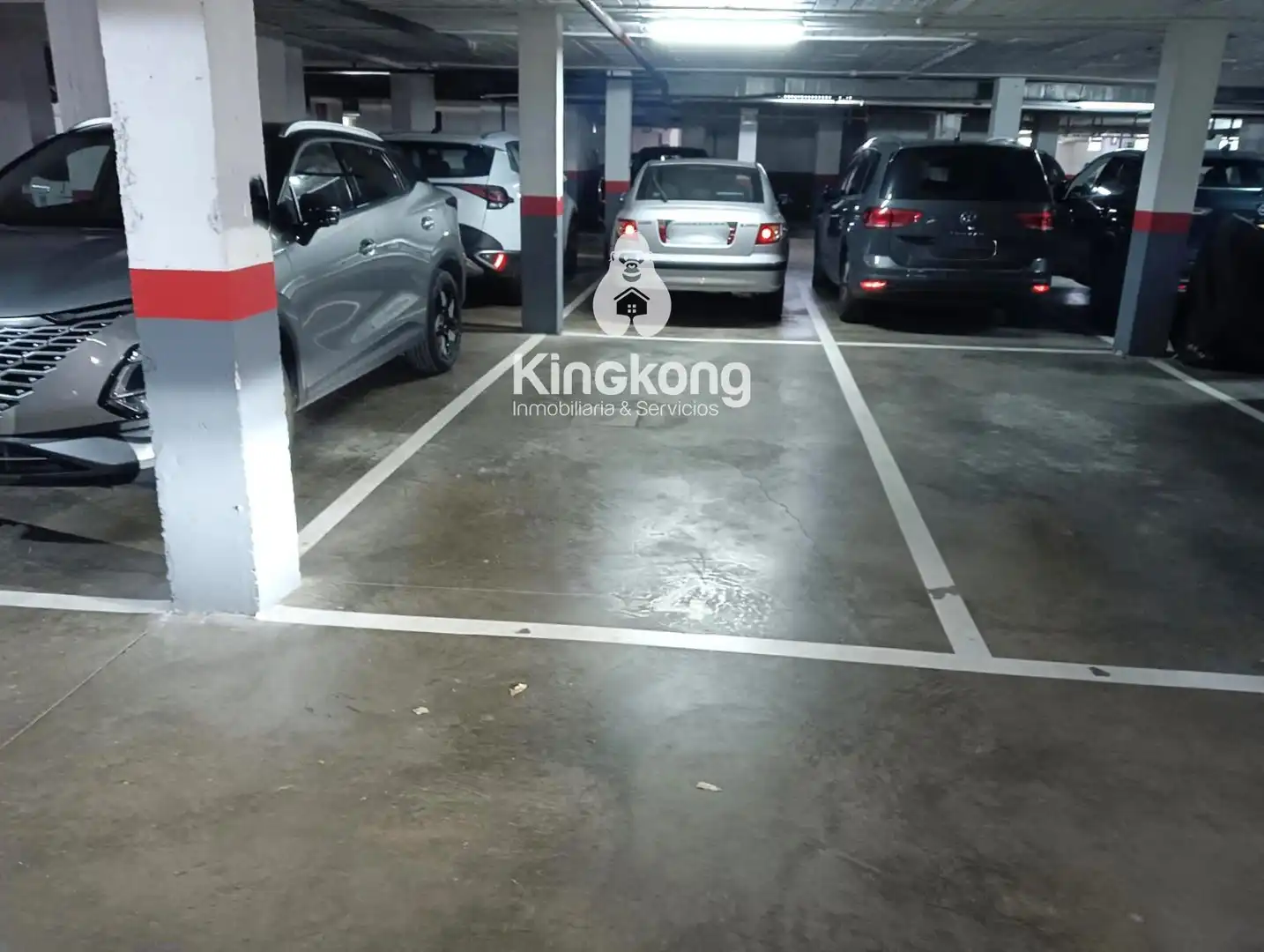 Parking of Flat for sale in Madrid  with Air Conditioner, Heating and Swimming Pool
