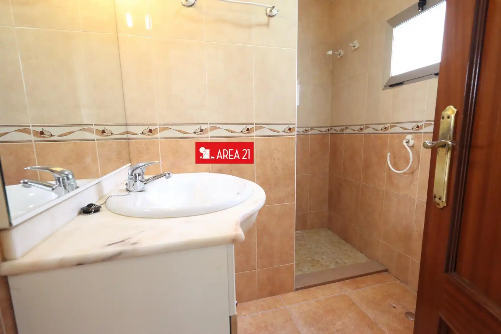 Bathroom of Houses for sale in La Pobla de Vallbona  with Terrace and Storage room