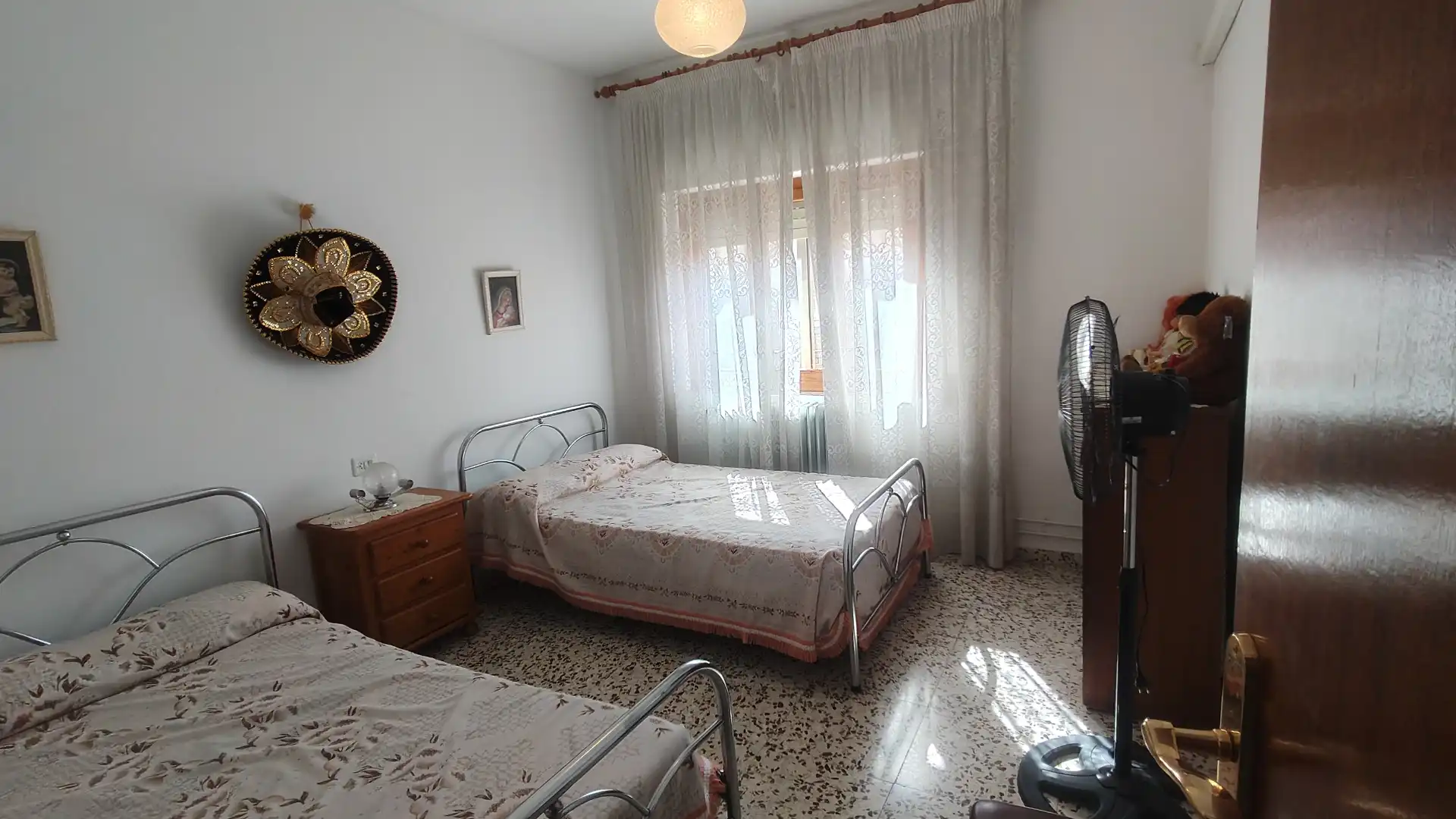 Dormitori de Casa o xalet en venda en Baza amb Moblat