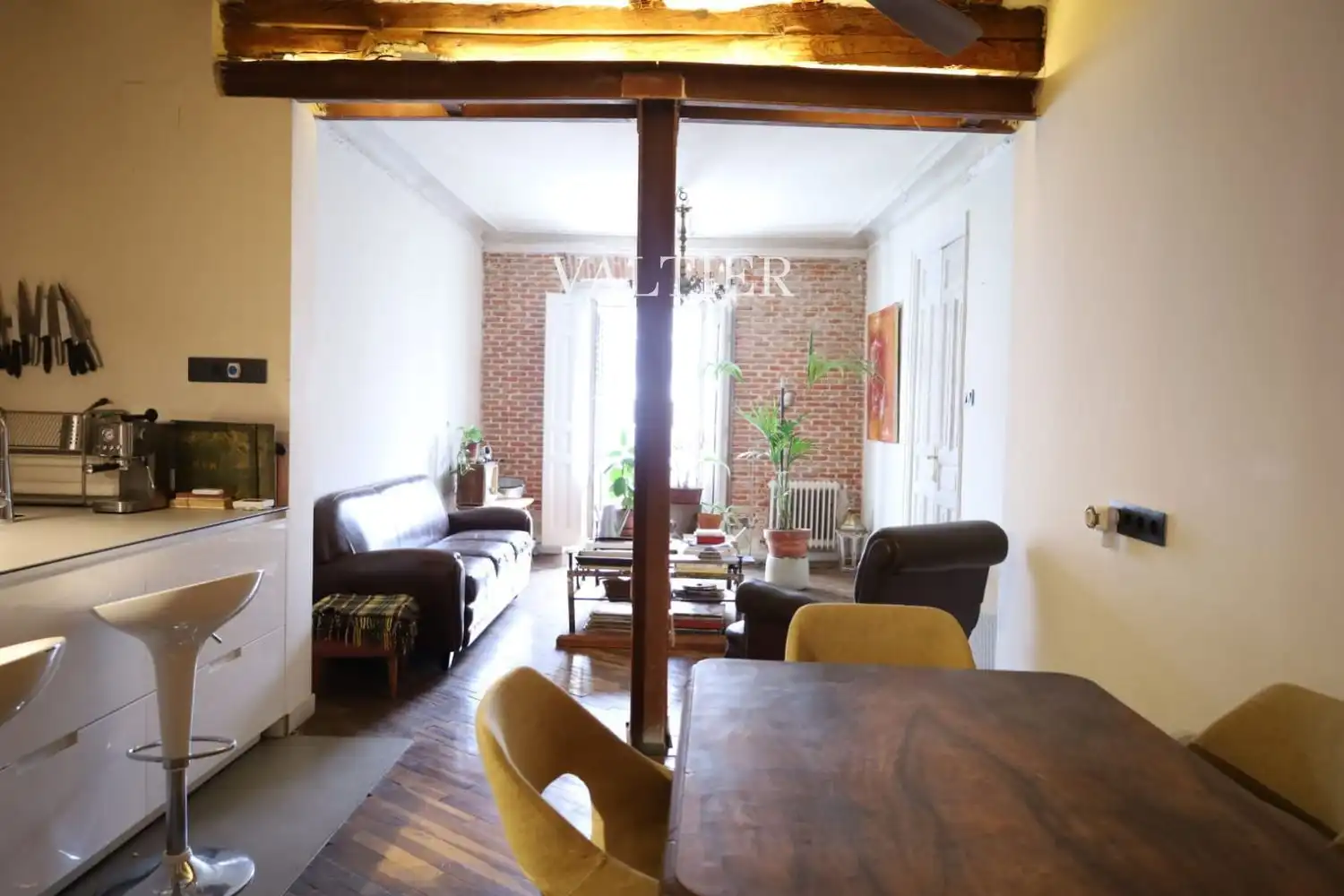 Living room of Flat for rent in Madrid  with Air Conditioner, Storage room and Furnished