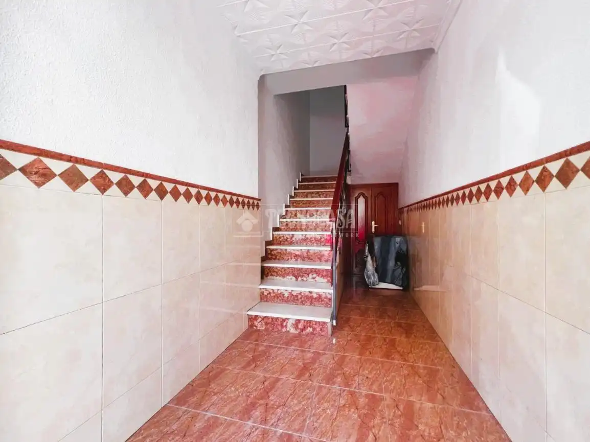 Wohnung zum Verkauf in Puente Genil mit Terrasse und Balkon