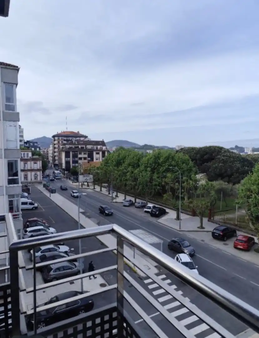 Außenansicht von Wohnungen zur Miete in Vilagarcía de Arousa mit Terrasse, Abstellraum und Möbliert