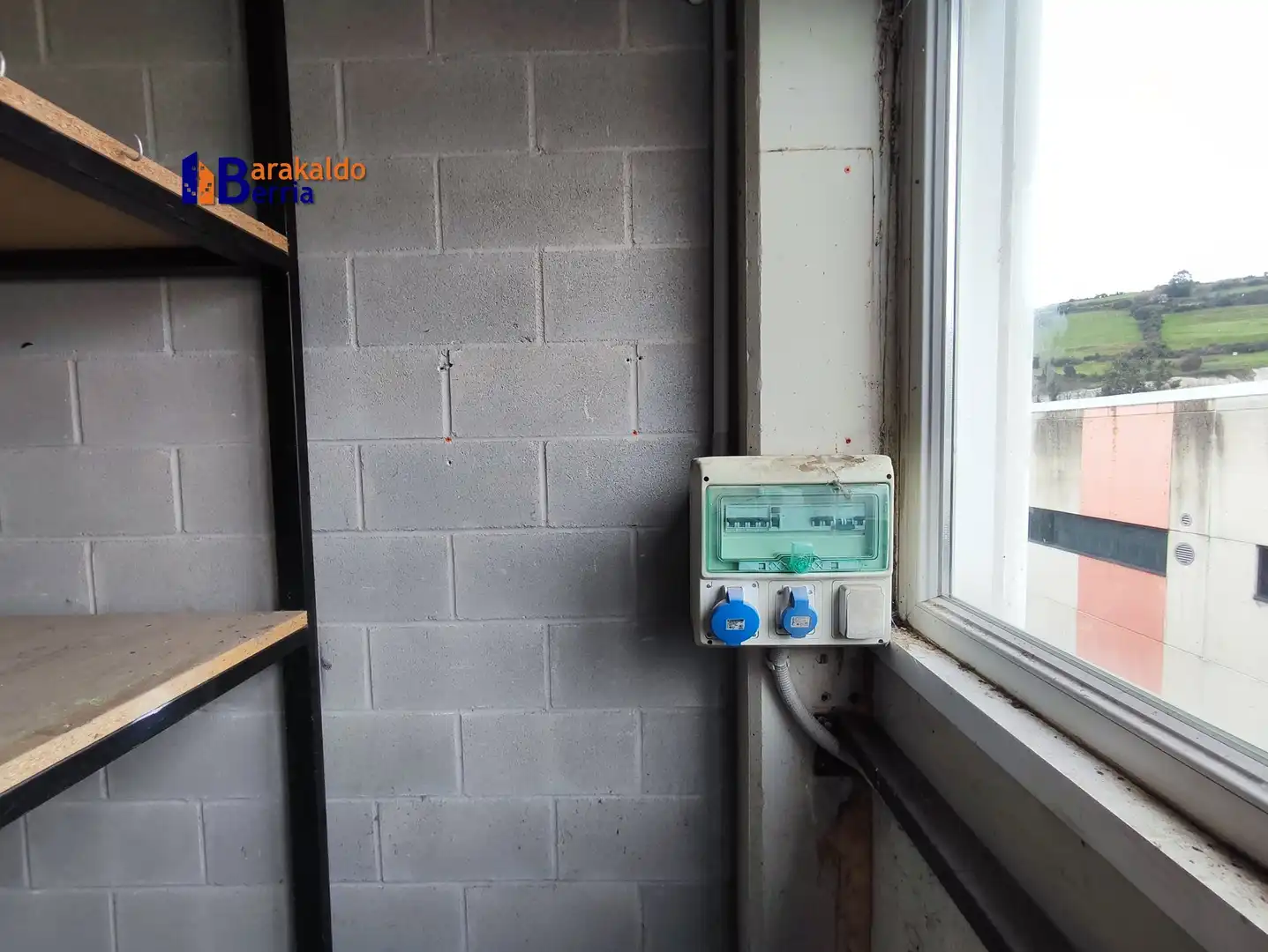 Nave industrial en venta en Santurtzi  con Alarma
