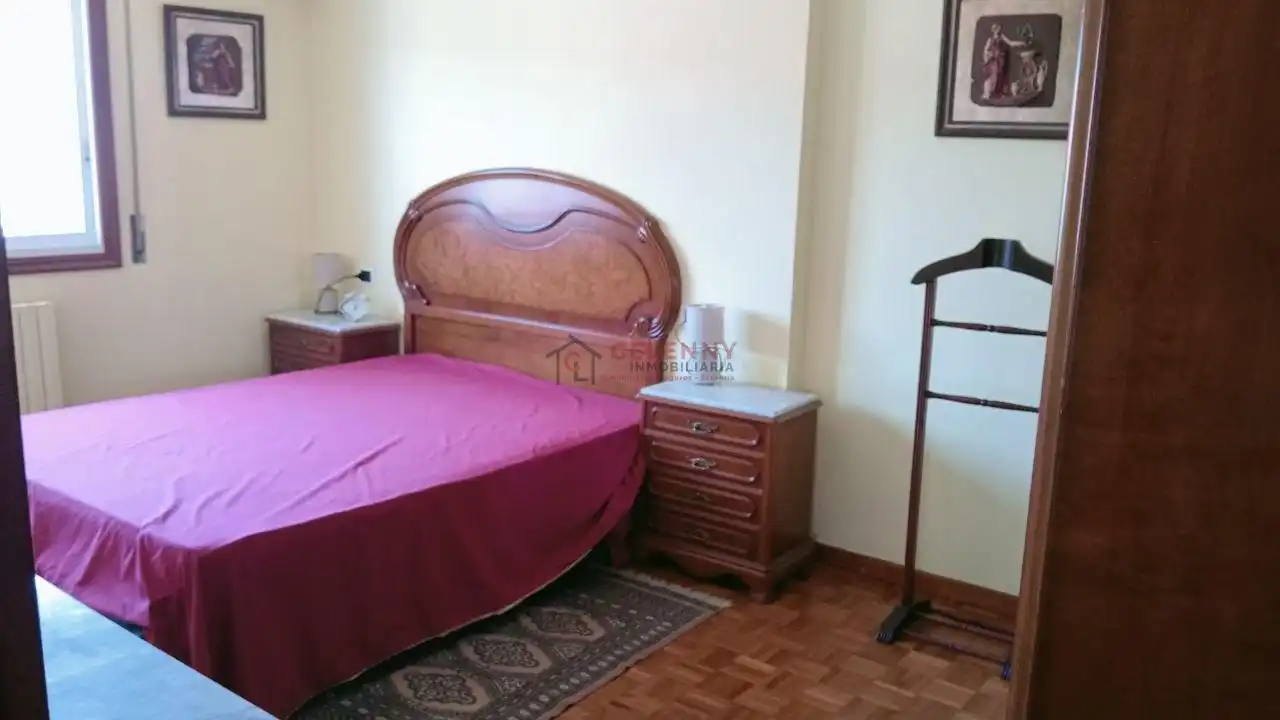 Habitación de Casa o chalet en venta en San Cibrao das Viñas con Calefacción, Jardín privado y Terraza