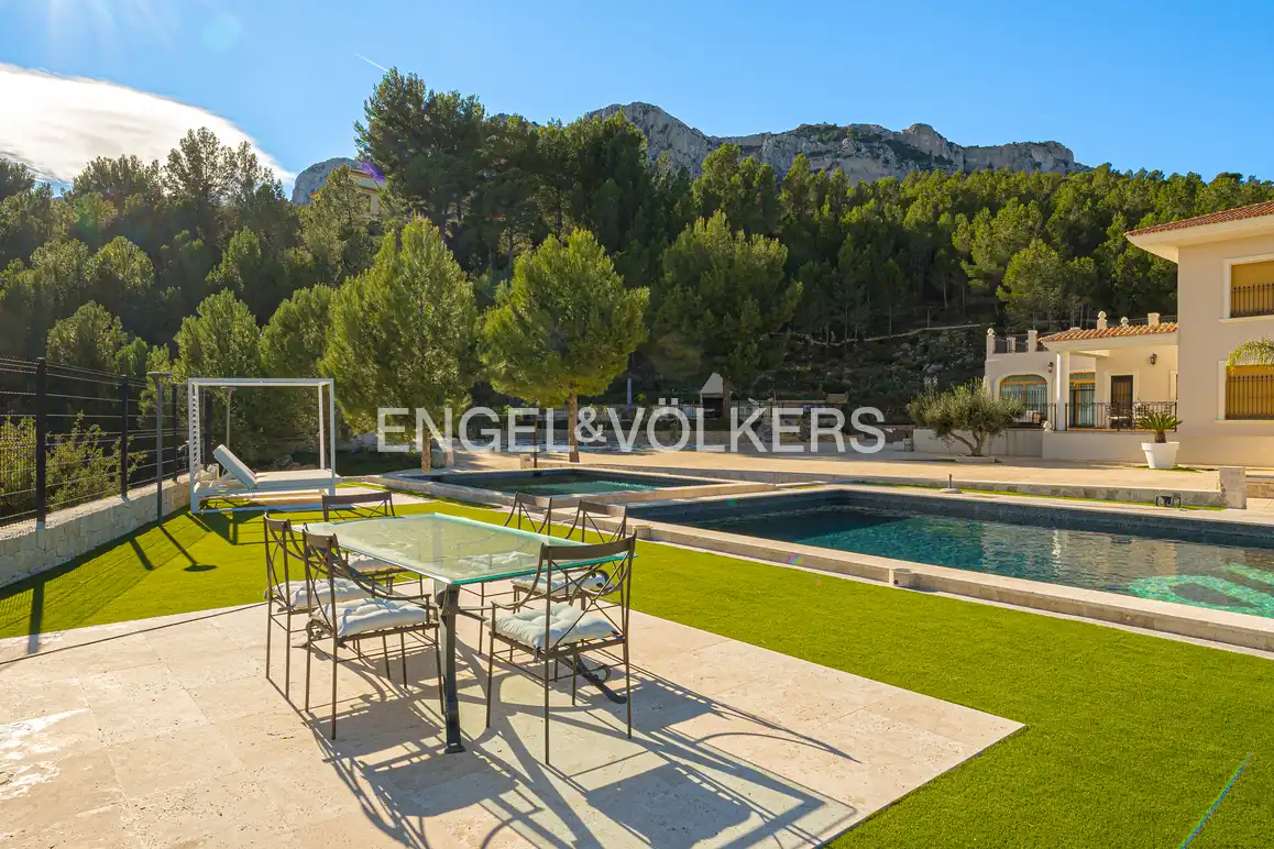 Terrace of Houses for sale in El Castell de Guadalest  with Private garden, Swimming Pool and Jacuzzi