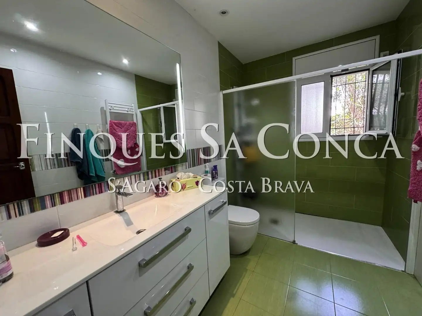 Baño de Casa o chalet en venta en Castell d'Aro, Platja d'Aro i s'Agaró con Calefacción, Piscina y Alarma