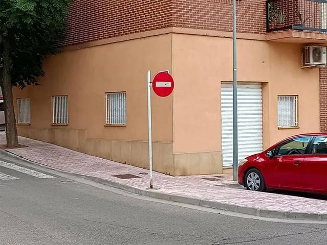 Local comercial en Venta en Calle Miguel Fleta, 17 en Alcañiz