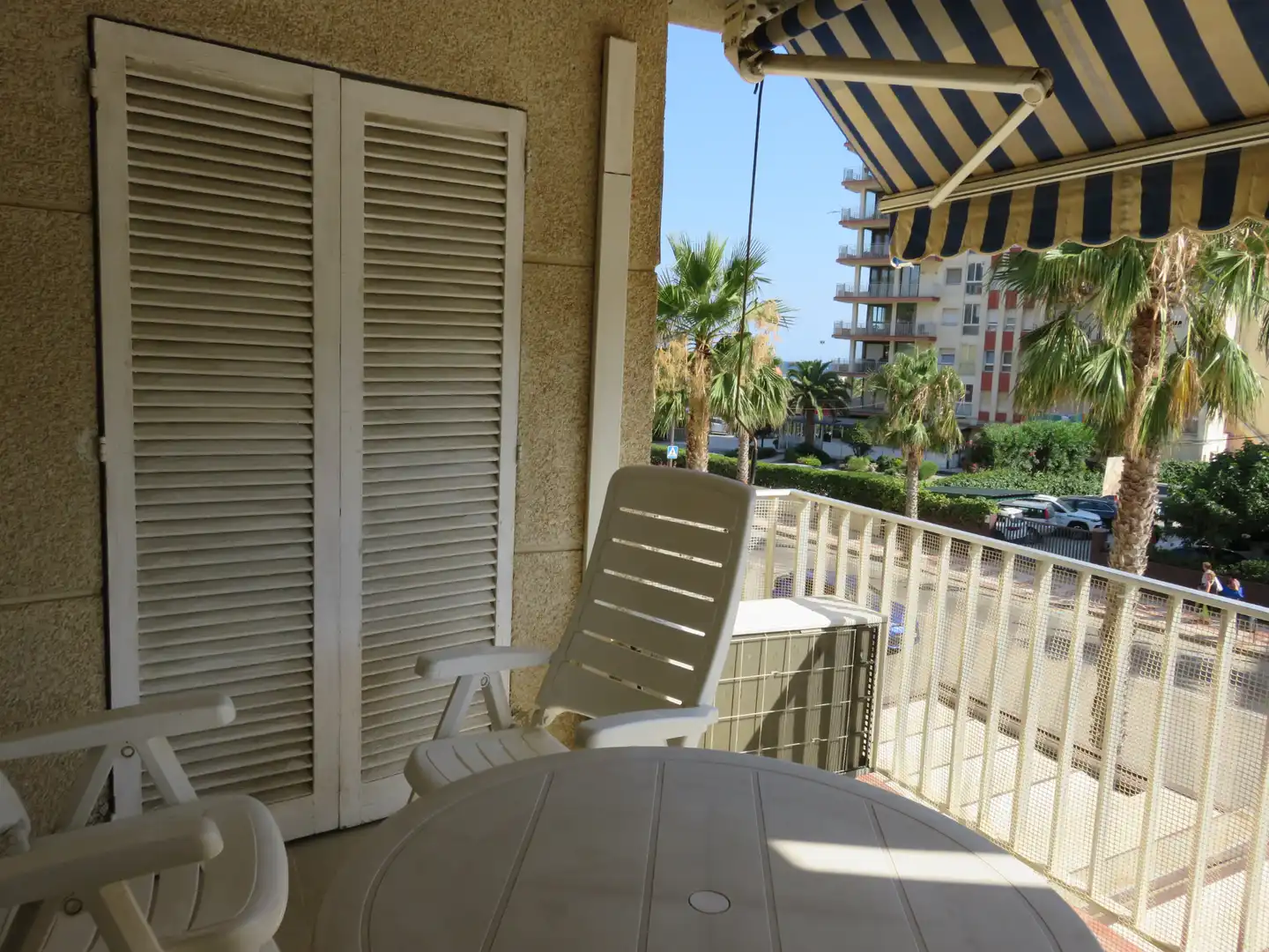 Terrasse von Wohnungen zum Verkauf in L'Estartit mit Terrasse, Möbliert und Gemeinschaftspool