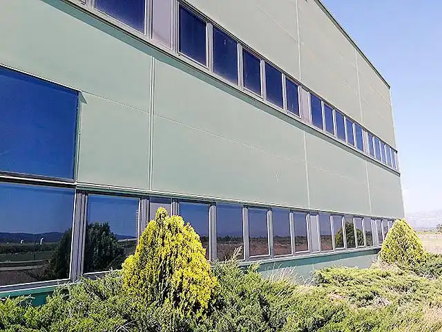 Vista exterior de Nau industrial en venda en Ulldecona