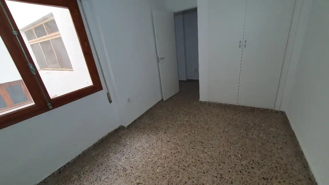 Piso en venta en Villena con Balcón