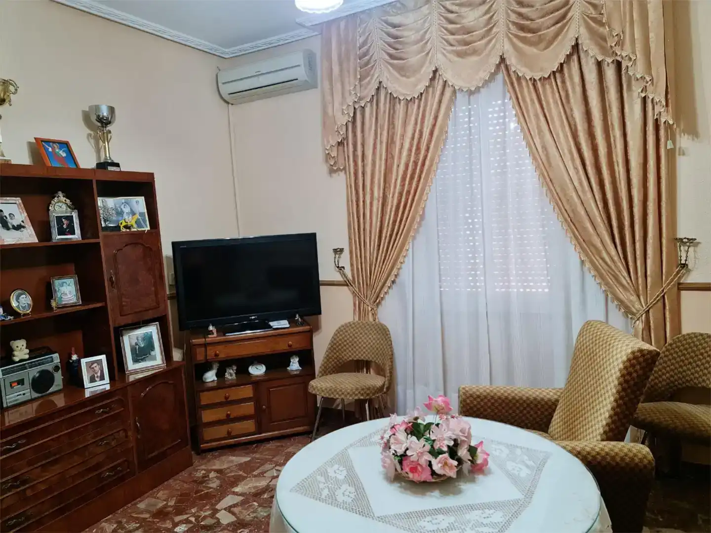 Sala de estar de Piso en venta en Sabiote con Aire acondicionado y Amueblado